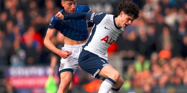 热刺新星恐离队！“赖斯接班人”遭英超3强哄抢，多特率先出手