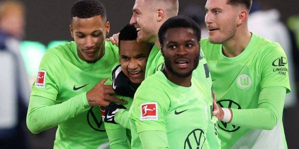 周日027德甲焦点战：多特蒙德主场火力全开，沃尔夫斯堡难逃一败？