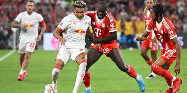 首战造惨案！德甲-凯恩戴帽迪亚斯1射2传 拜仁6-0莱比锡