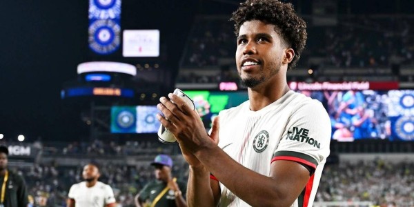 切尔西赚翻了：1200万欧签下中场悍将，法甲抢断王，如今身价6倍