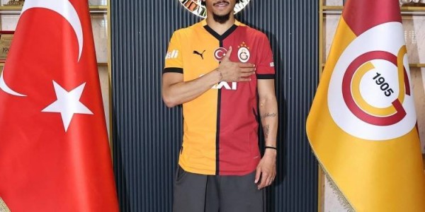 萨内谈落选国家队：和纳帅的沟通很坦诚，我会用表现赢回征召