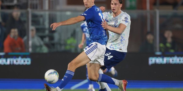 意大利杯半决赛0-0，意甲第一0射正，遭科莫逼平，无缘占得先机