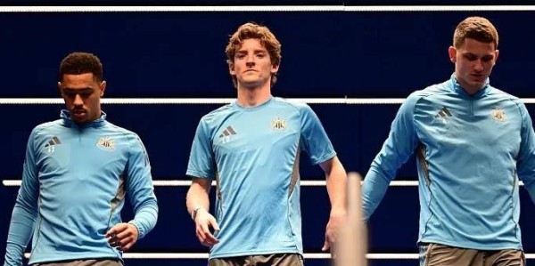 7-2血洗！拉菲尼亚独造5球封神，巴萨把纽卡踢成了筛子