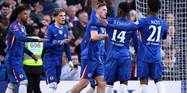 足总杯切尔西7-0维尔港，多点开花提升士气，战曼市双雄有底气